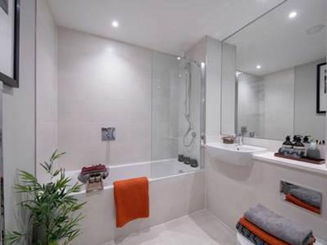 Apartment for sale in The Borough, Greater London