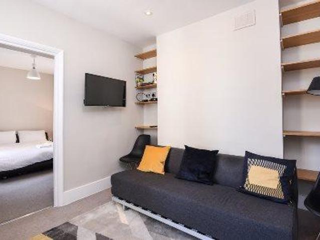 Apartment for sale in Knightsbridge, Greater London