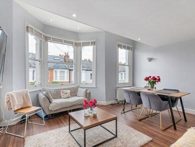 House for sale in Clapham Junction, Greater London