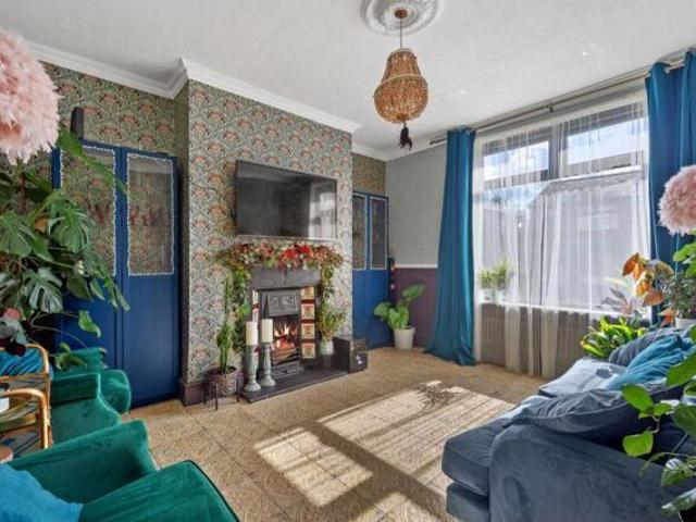 House for sale in Dimple, Lee Bank