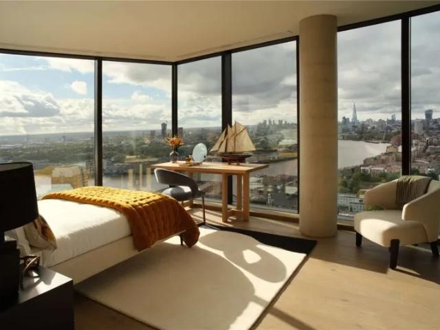 House for sale in Limehouse, Greater London