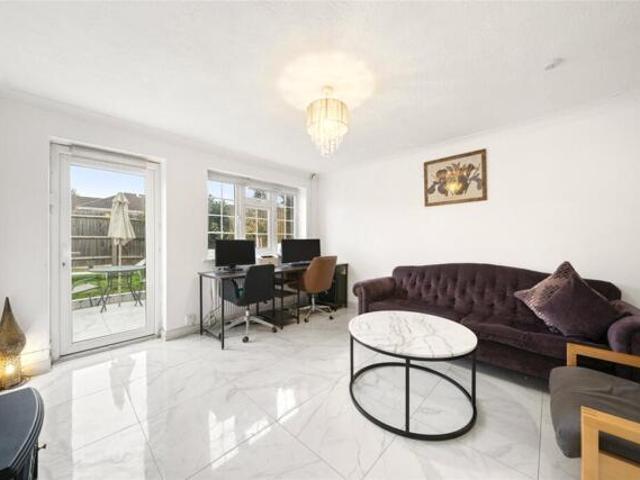 House for sale in Hook, Greater London