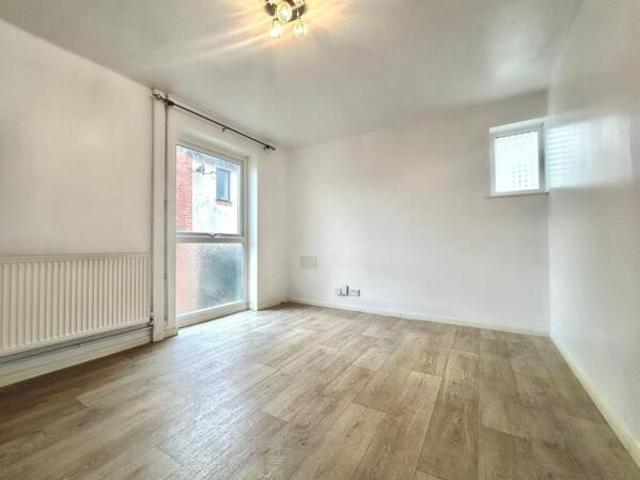 House for sale in Foxhayes, Watergate