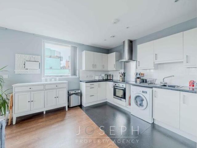 House for sale in Key Street, Suffolk