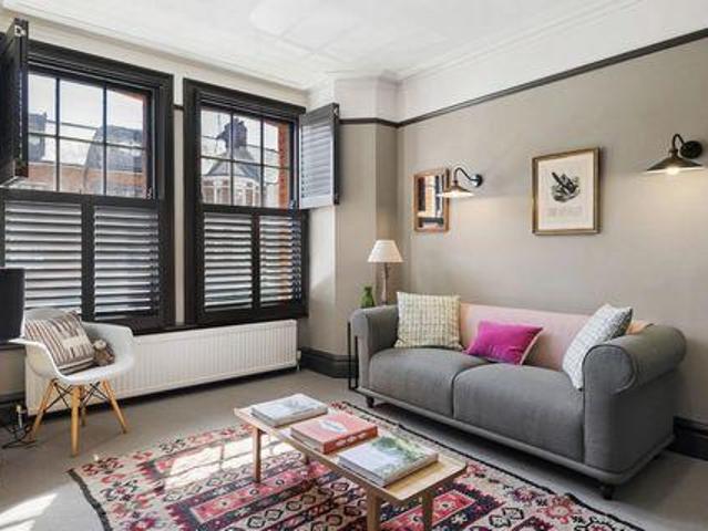 House for sale in Clapham Junction, Greater London