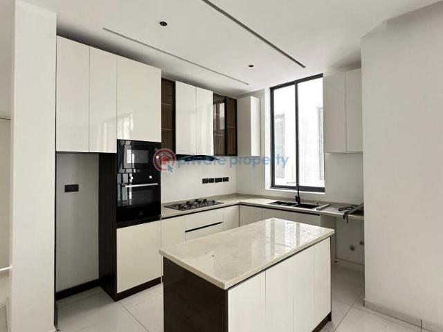 House for sale in Victoria Island , Lagos