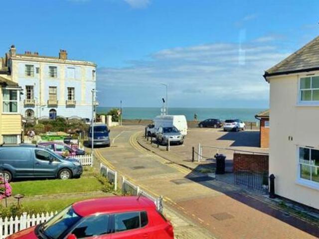 House for sale in Frinton and Walton, Dale Hill