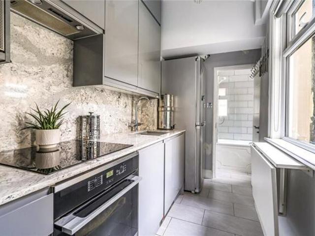 House for sale in Clewer New Town, Windsor