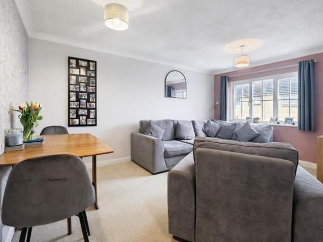 Room for sale in Kennington Lees, Bridgefield