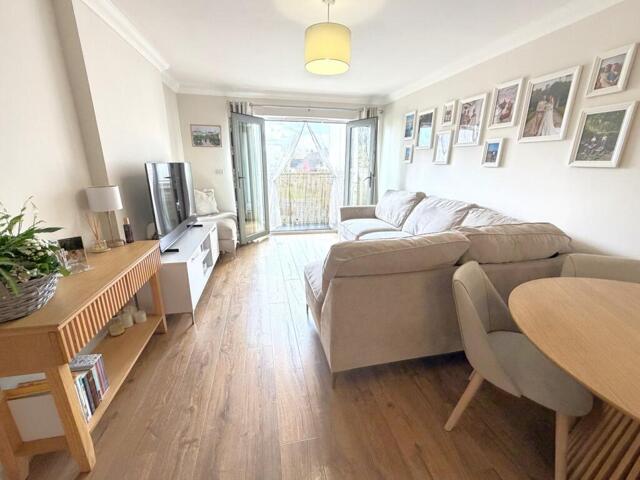 Room for sale in Littleton Common, Lower Halliford