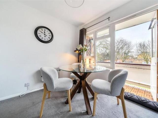 Room for sale in Easthampstead, Bracknell