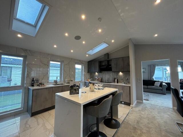 Room for sale in Canvey Island