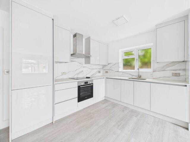 Room for sale in London Borough of Hounslow, Feltham