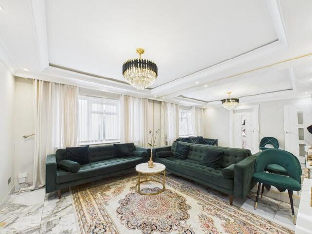 Room for sale in London Borough of Hounslow, Feltham