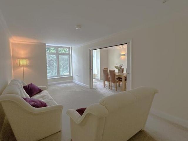 Room for sale in Perryfields, West Sussex