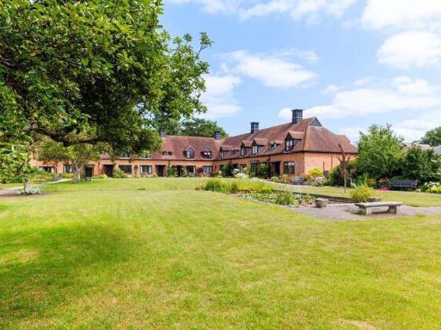 Room for sale in Midway, Kent