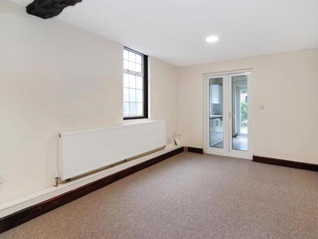 Room for sale in London Borough of Croydon, Selhurst