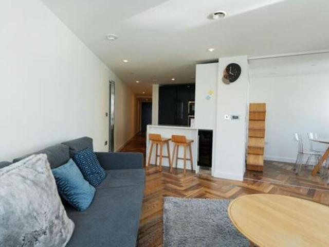 Room for sale in Finsbury, Greater London