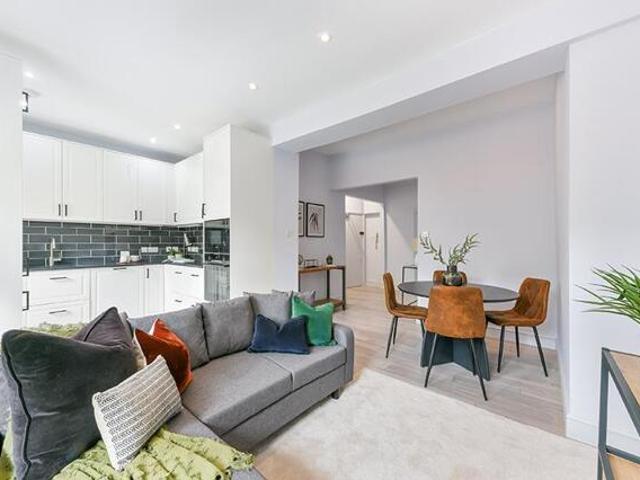 Room for sale in Nunhead, Greater London