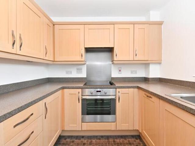 Room for sale in Harlesden, Greater London