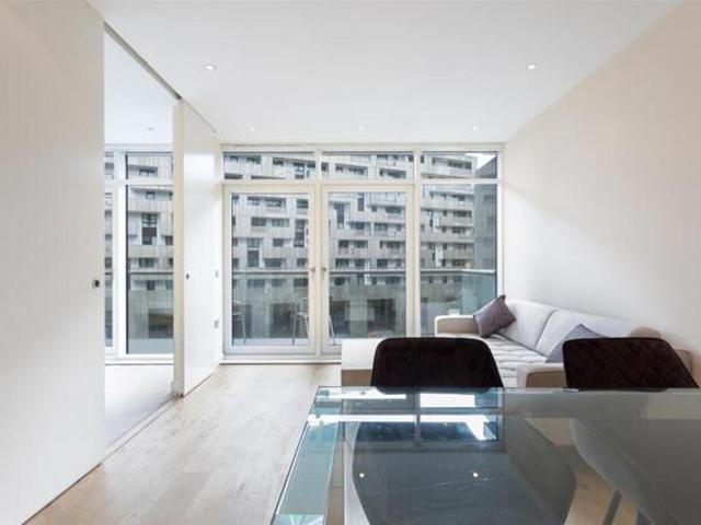 Room for sale in Pimlico, Greater London