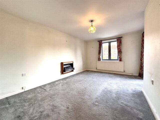 Room for sale in Alverton, East Midlands
