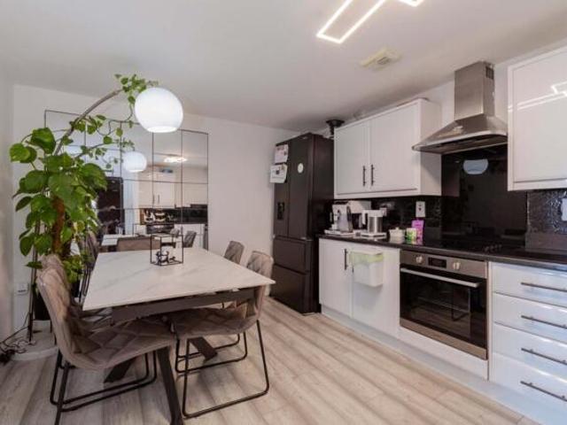 Room for sale in Slough, Isle Of Man