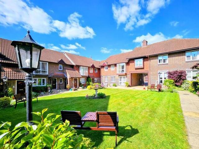 Room for sale in Helford, Hampshire