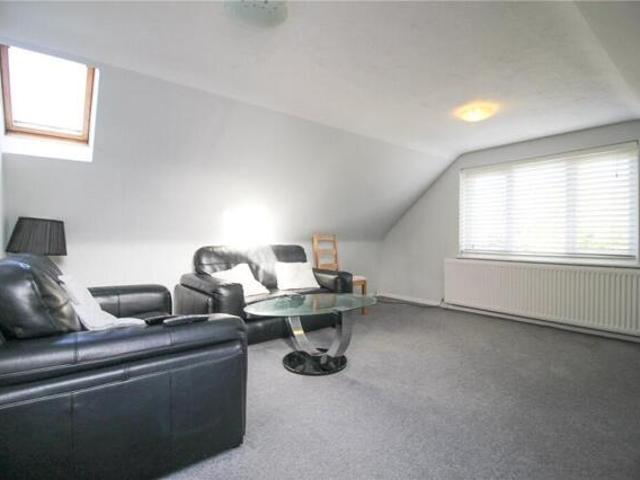 Room for sale in Alton Barnes, Essex