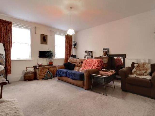 Room for sale in Baswich, Staffordshire