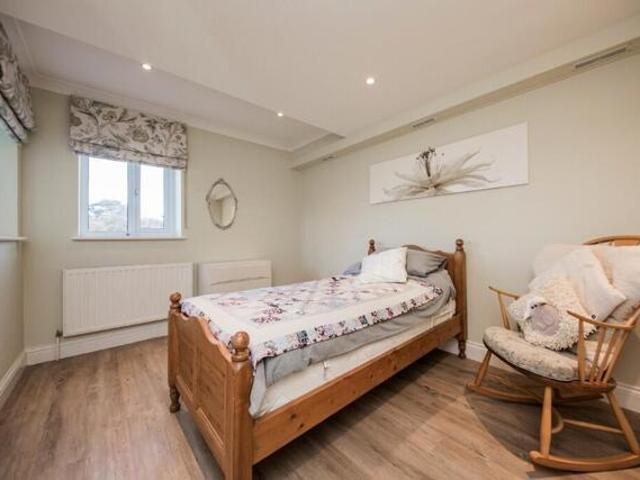 Room for sale in Ferndale, Sandown Park