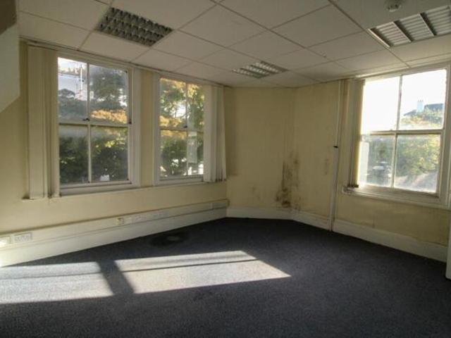 Room for sale in Perryfields, West Sussex