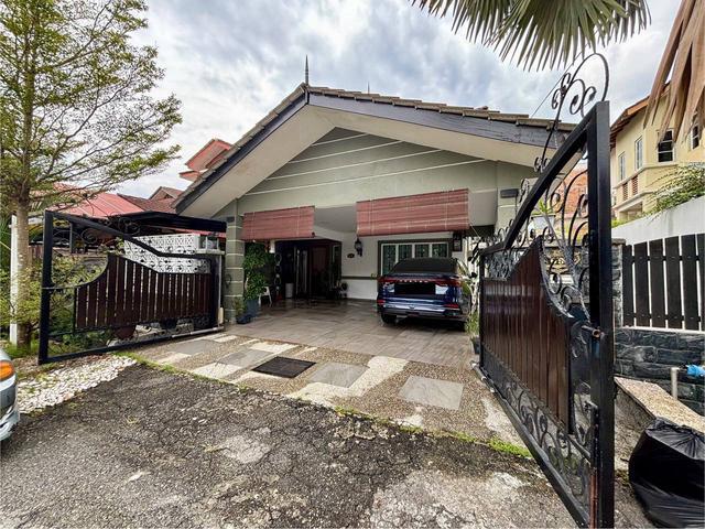 Terraced House for sale in Tanjong Sepat, Selangor