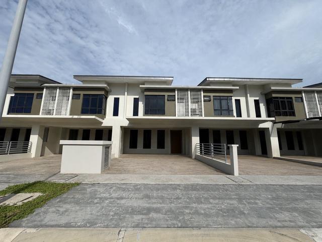 Terraced House for sale in Tanjong Sepat, Selangor
