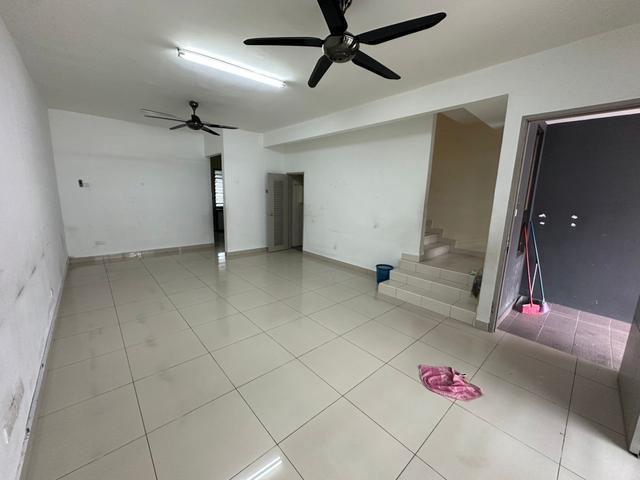 Terraced House for sale in Ulu Tiram, Johor