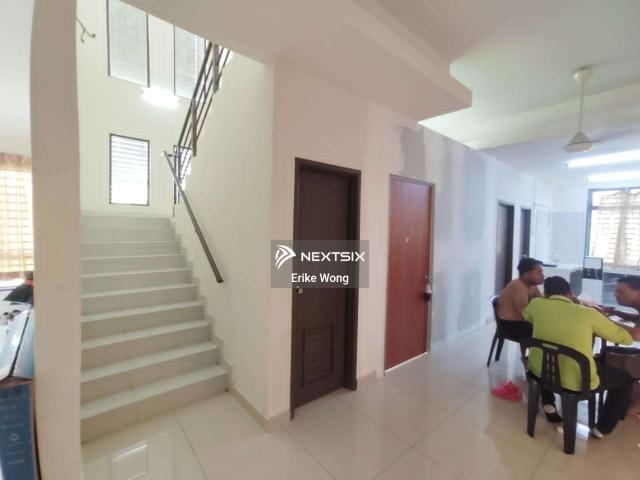 Residential House for sale in Malaka