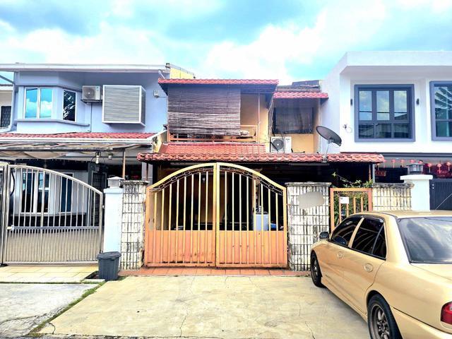 Terraced House for sale in Langat, Selangor