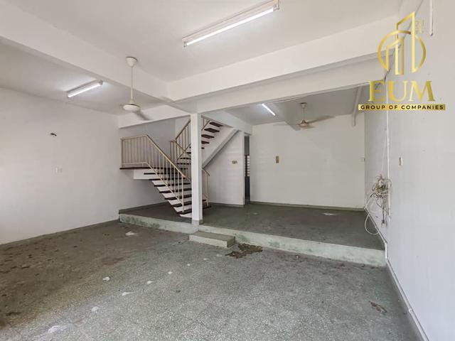 Terraced House for sale in Malaka