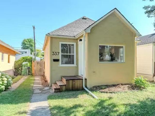 House for sale in East St. Paul, Manitoba