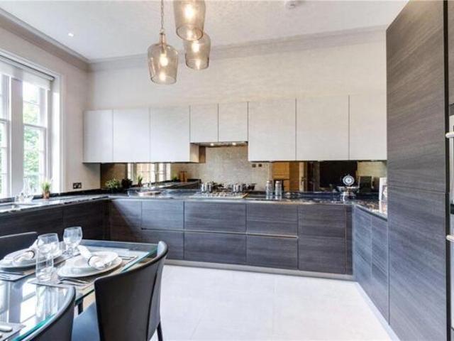 Apartment for sale in Barnet, West Hampstead