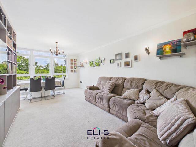 Apartment for sale in Barnet, Hendon