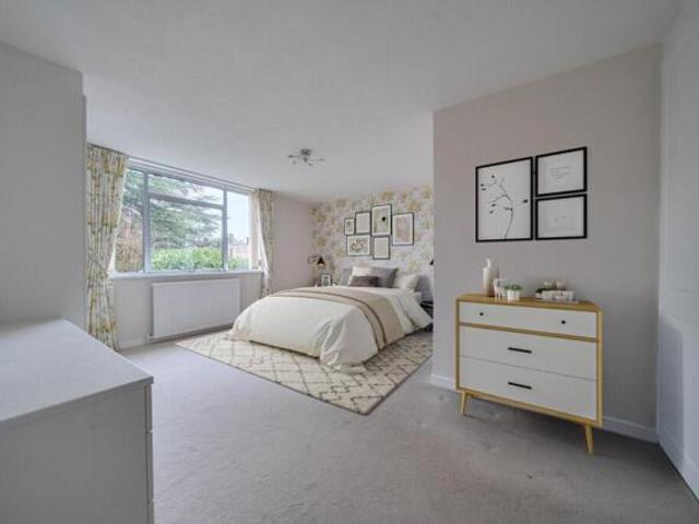 Apartment for sale in Beckenham, Greater London