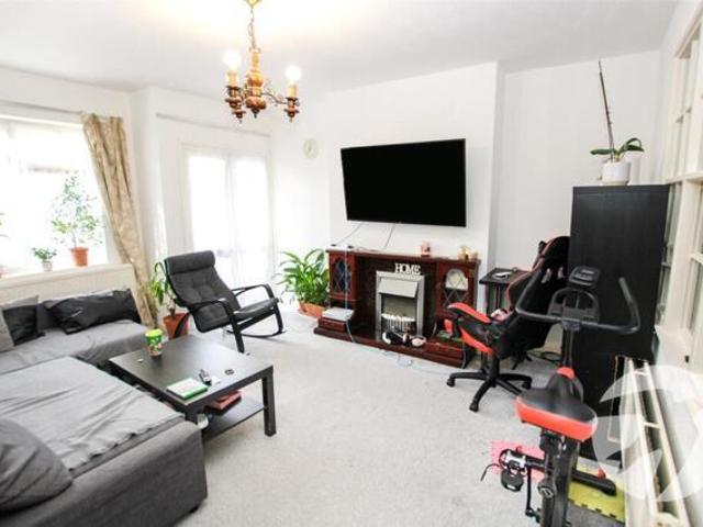 Apartment for sale in Bromley, Mottingham