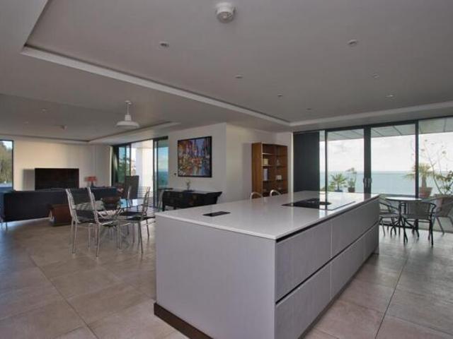 Apartment for sale in Folkestone, Seabrook