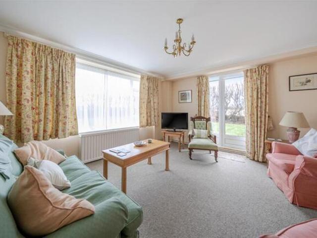 Apartment for sale in Worth, Ash