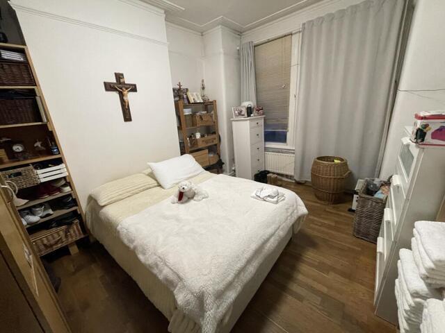 Apartment for sale in East Dulwich, Greater London