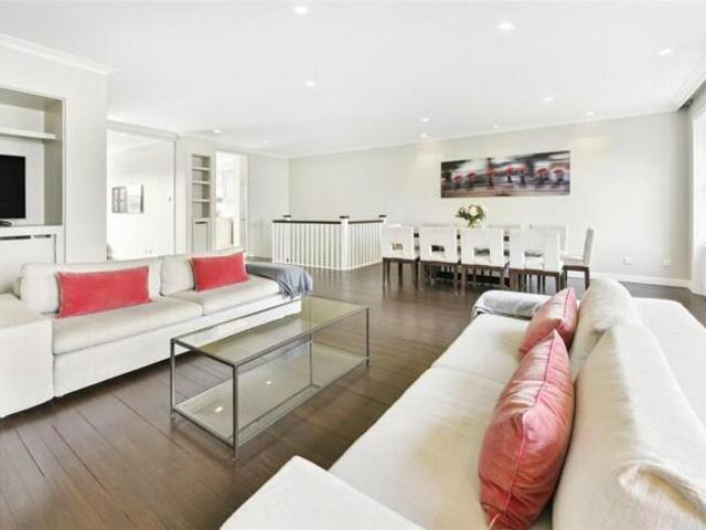 Apartment for sale in Pimlico, Greater London