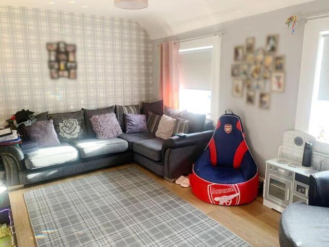 Apartment for sale in Renfrew, Porterfield