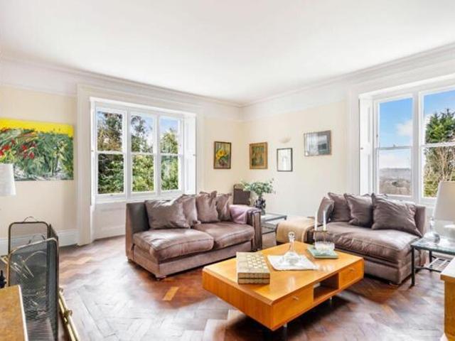 Apartment for sale in Broadwater Down, Sandown Park