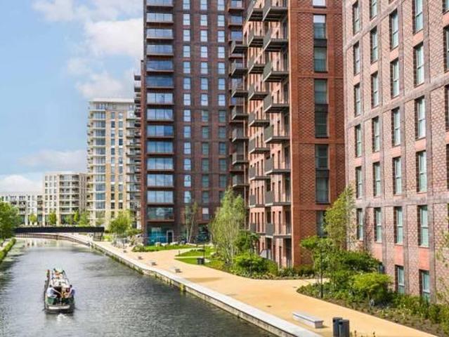 Apartment for sale in Alperton, Greater London